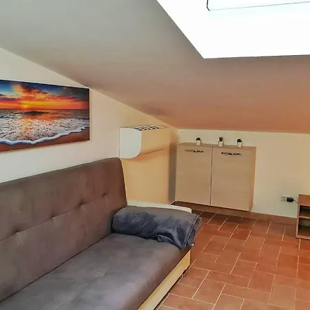 Apartman Sunlight Attic/mansarda *